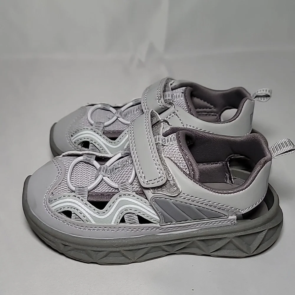 💦Grey oshkosh sandals
